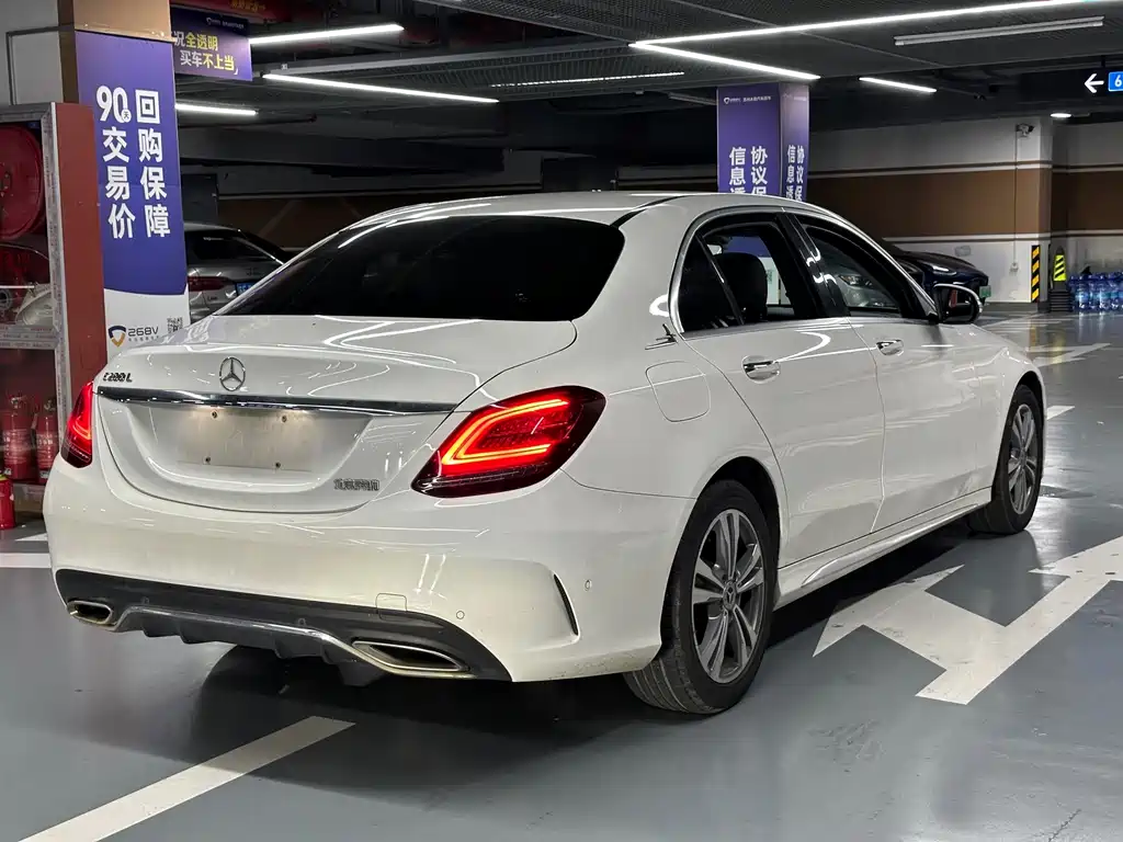 Mercedes-Benz C-Class — миниатюра 5
