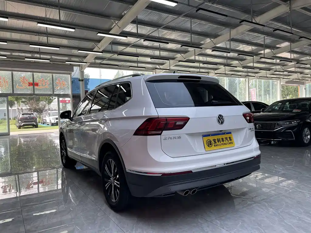 Volkswagen Tiguan L — миниатюра 5