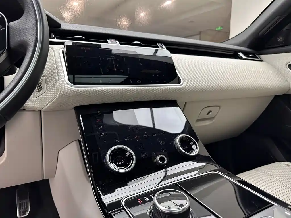 Land Rover Velar — миниатюра 15