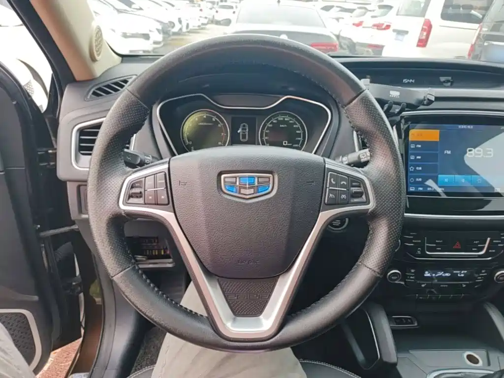 Geely Vision X6 — миниатюра 11