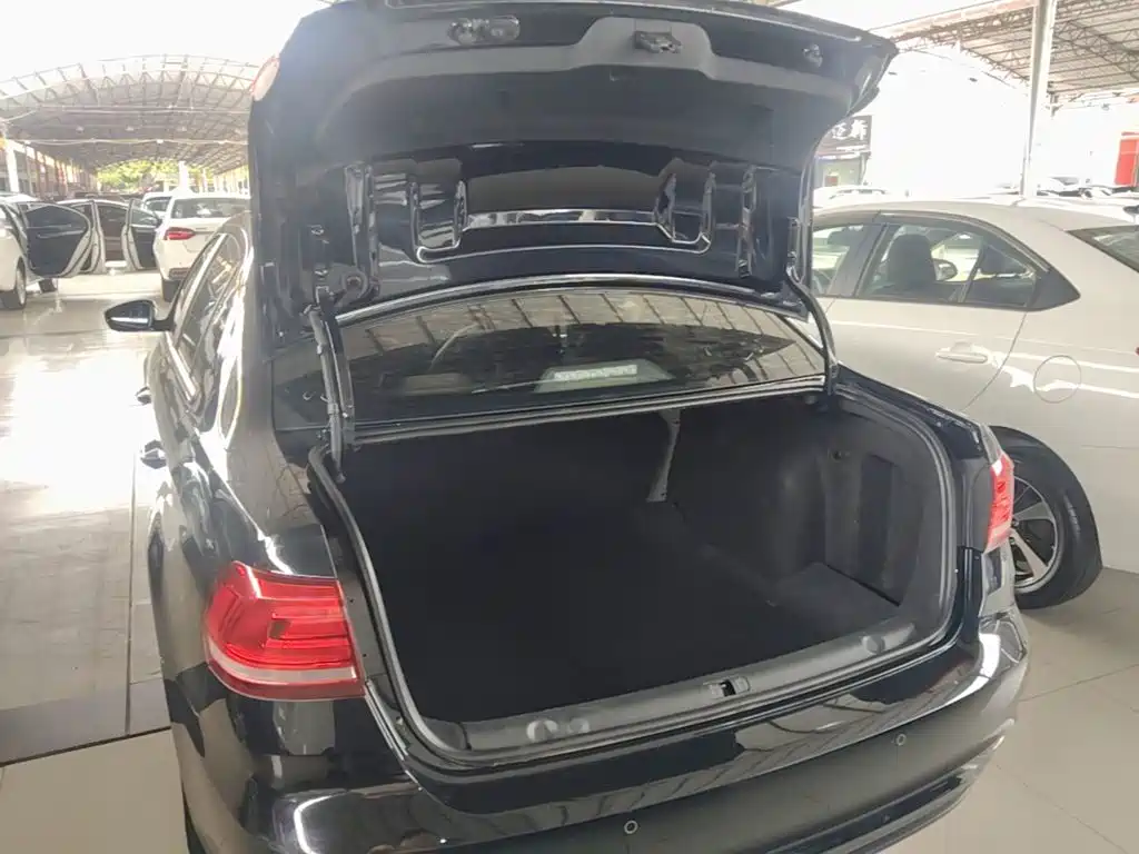 Volkswagen Lavida — миниатюра 15