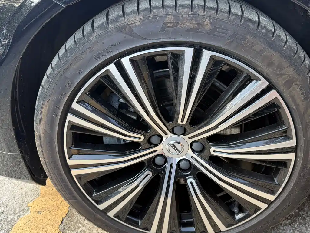 Volvo S90 — миниатюра 12