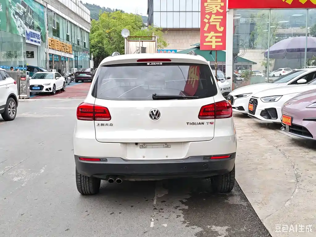 Volkswagen Tiguan — миниатюра 9