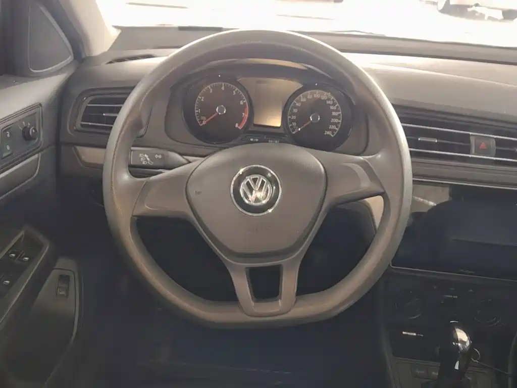Volkswagen Lavida — миниатюра 7