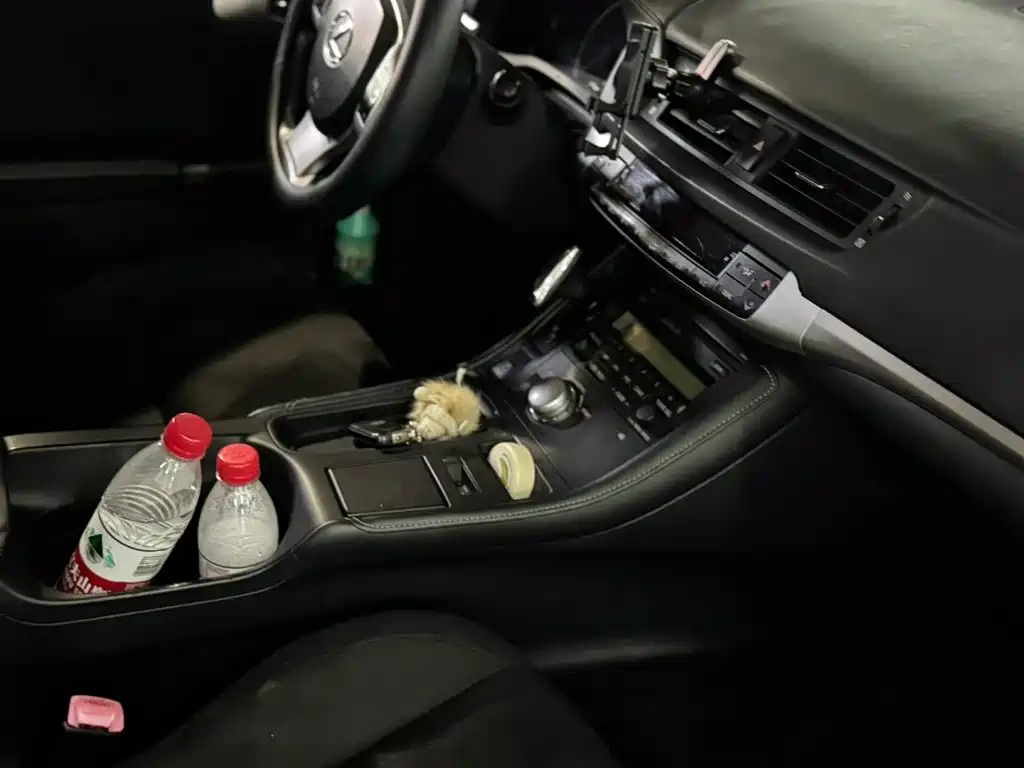 Lexus CT — миниатюра 6