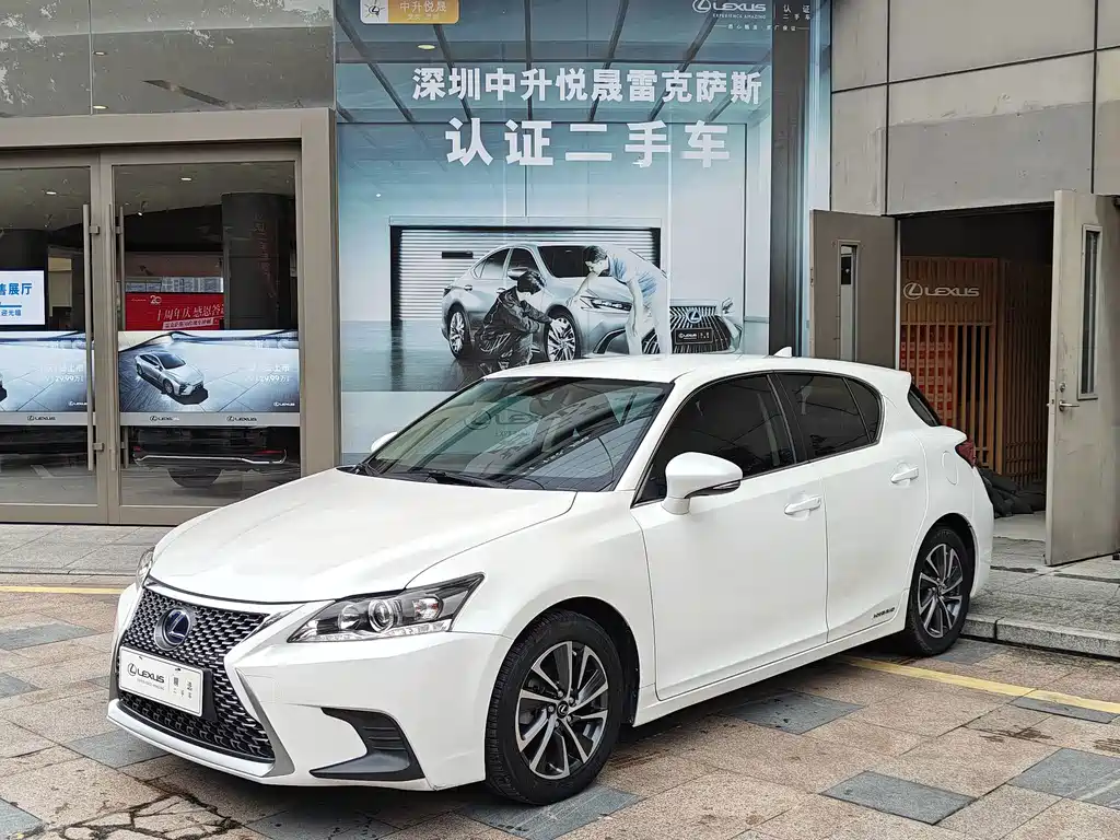 Lexus CT — миниатюра 4