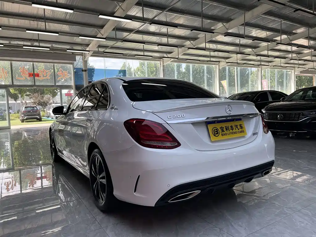 Mercedes-Benz C-Class — миниатюра 4