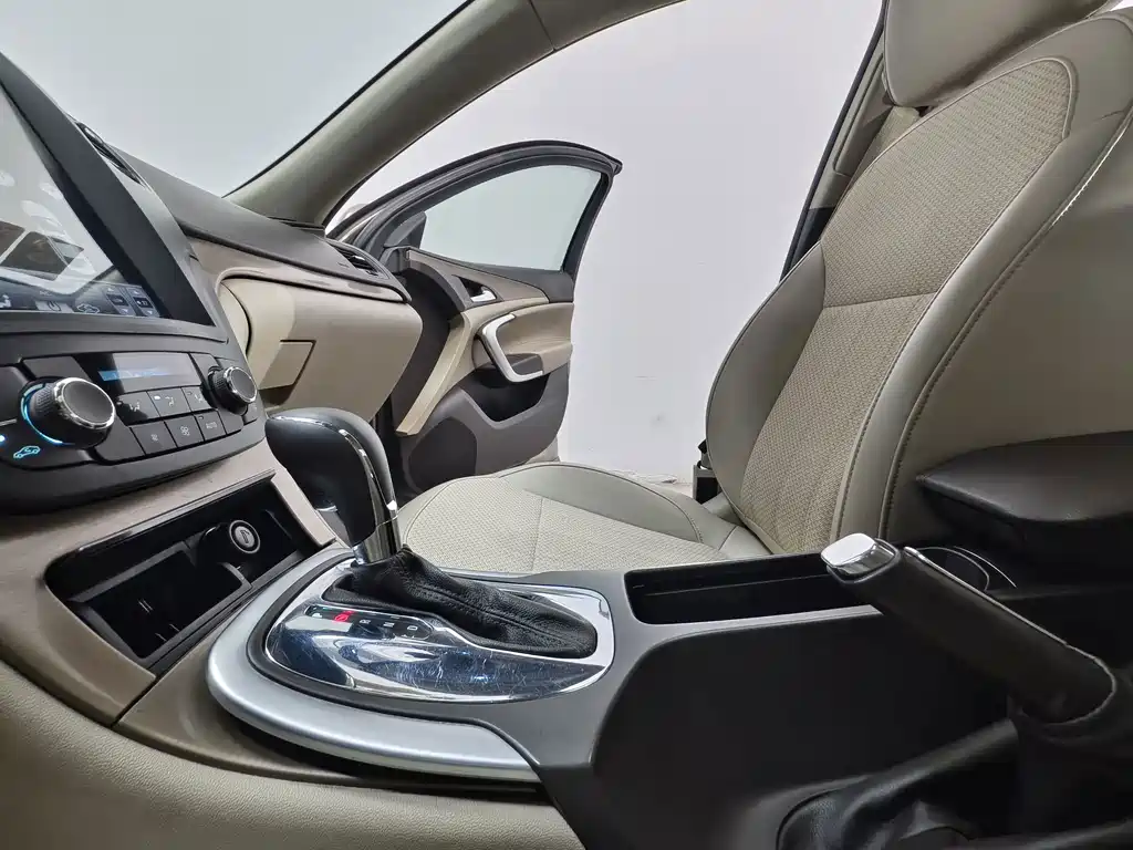 Buick Regal — миниатюра 12