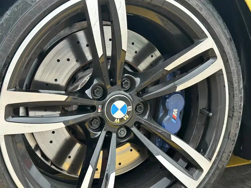BMW M4 — миниатюра 5