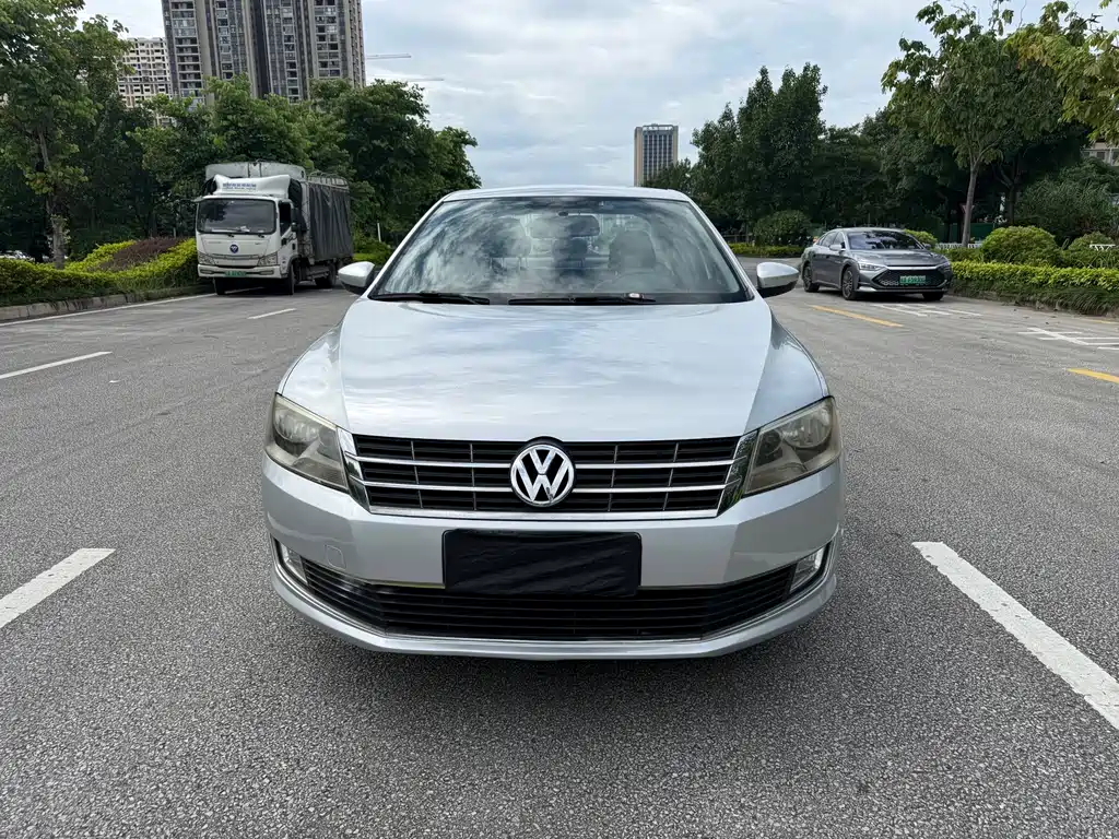 Volkswagen Lavida — миниатюра 2