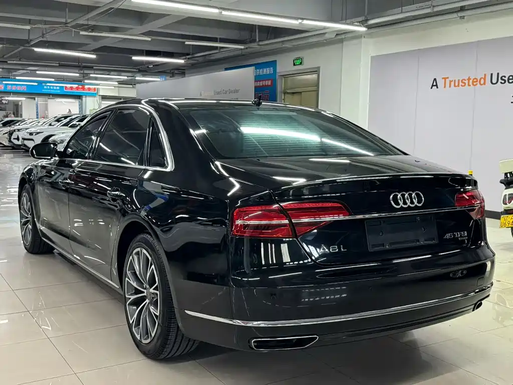 Audi A8 — миниатюра 7