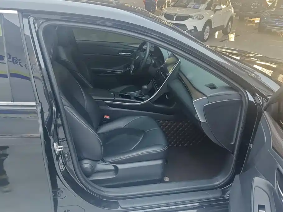 Toyota Avalon 2019 2.0L VI