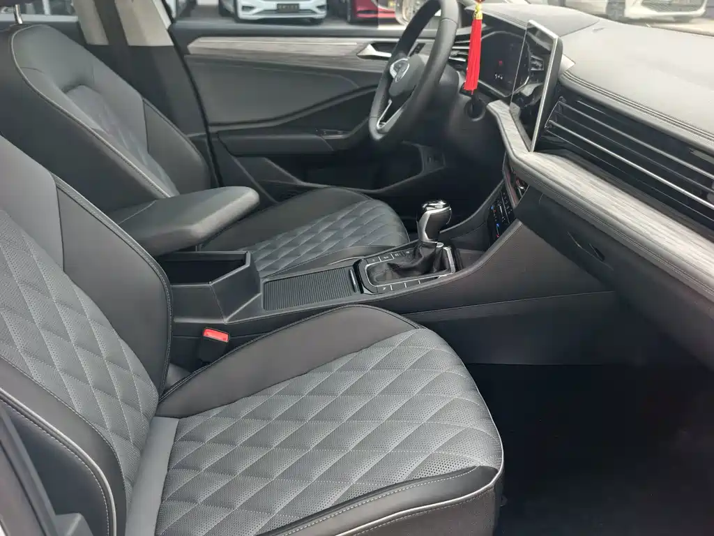 Volkswagen Sagitar — миниатюра 8