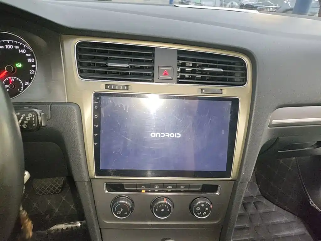 Volkswagen Golf — миниатюра 13