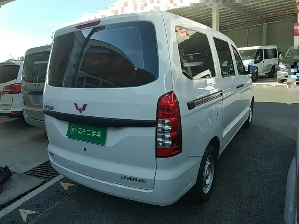 Wuling Hongguang V — миниатюра 7