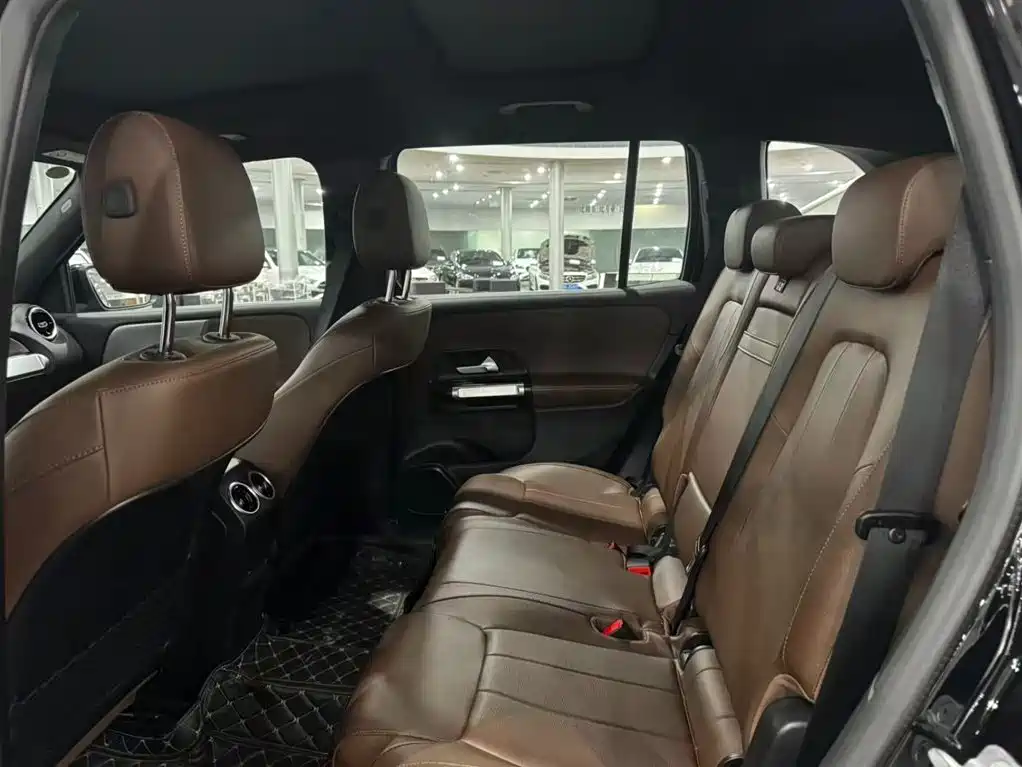 Mercedes-Benz GLB — миниатюра 14