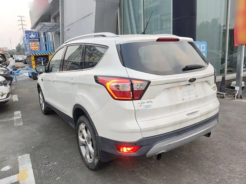 Ford Kuga — миниатюра 5