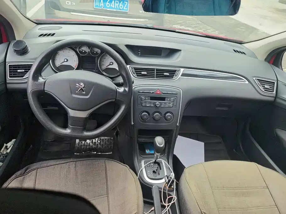 Peugeot 308 — миниатюра 12