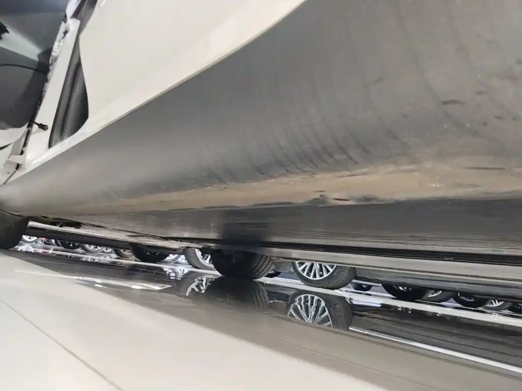 Tesla Model Y — миниатюра 21