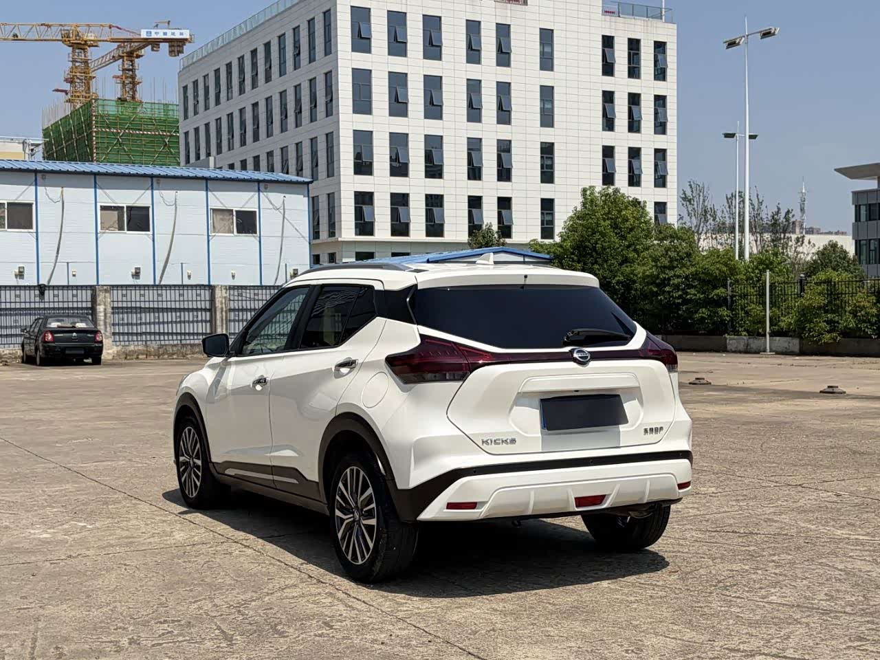 Nissan Kicks 1.5 л 2022 г. Белый, пробег 50000 км