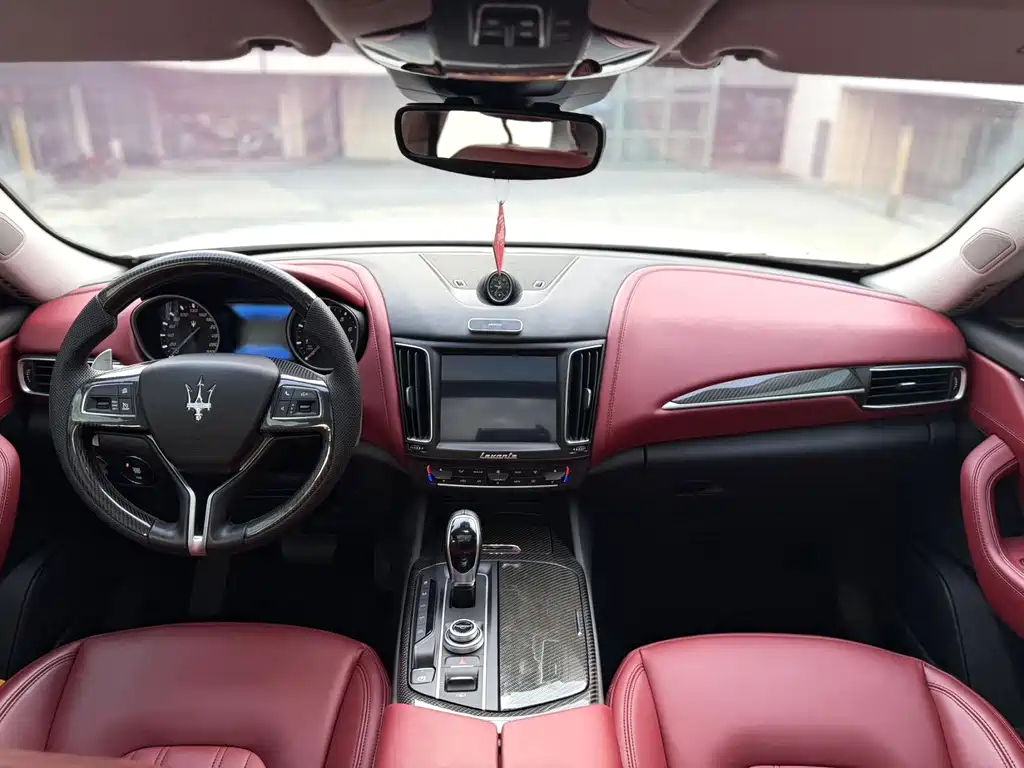 Maserati Levante — миниатюра 5