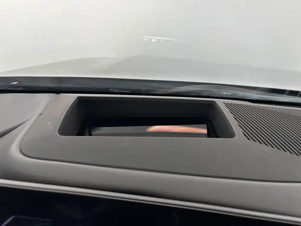 BMW 5 Series — миниатюра 17