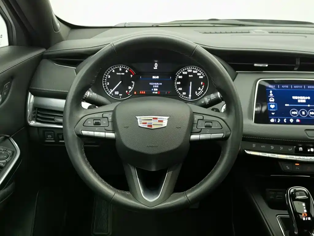 Cadillac XT4 — миниатюра 11