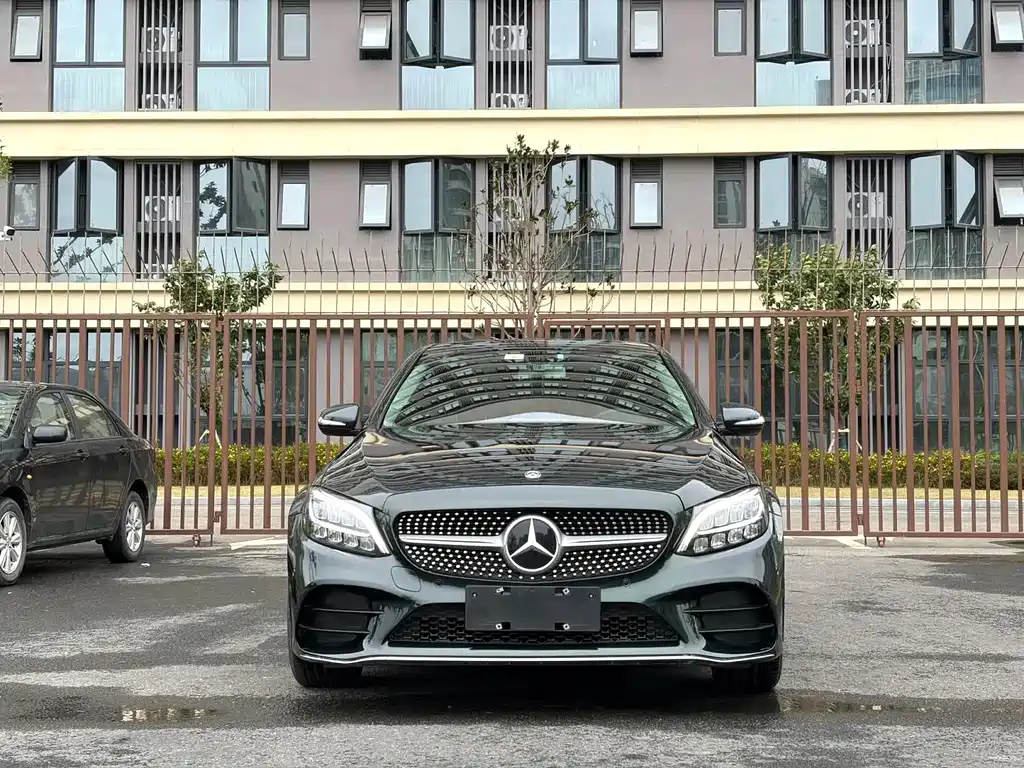 Mercedes-Benz C-Class — миниатюра 2