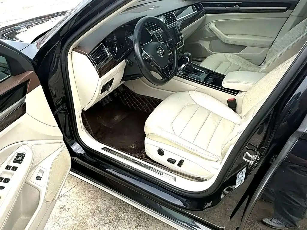 Volkswagen Phideon — миниатюра 3