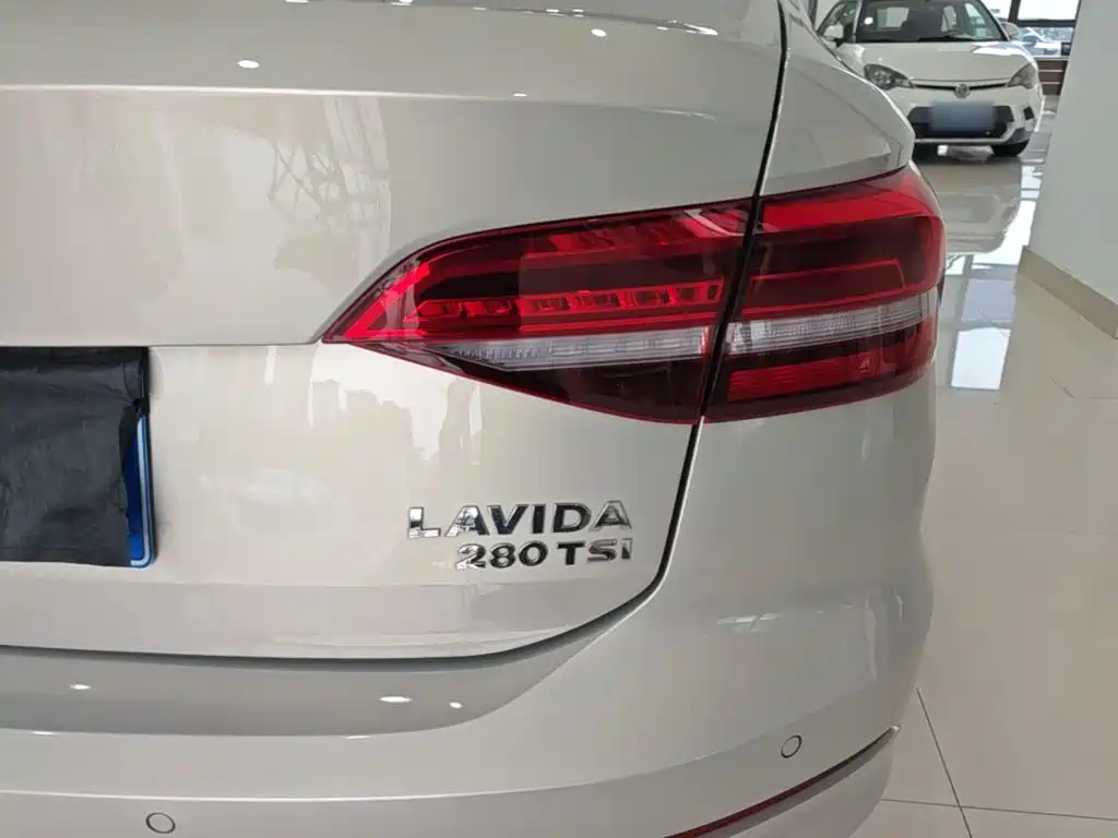 Volkswagen Lavida — миниатюра 8