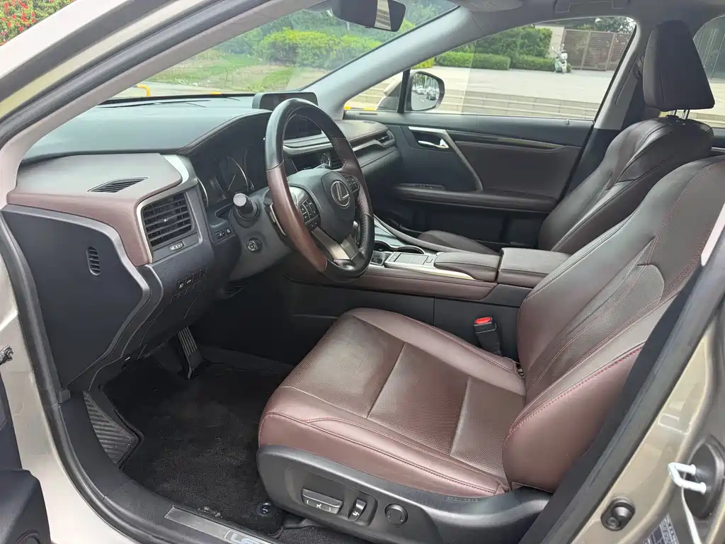 Lexus RX — миниатюра 5