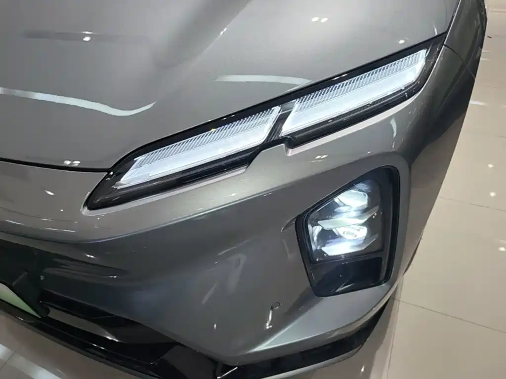 NIO EC6 — миниатюра 24