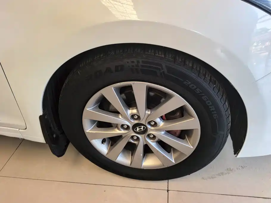 Hyundai Mistra — миниатюра 6