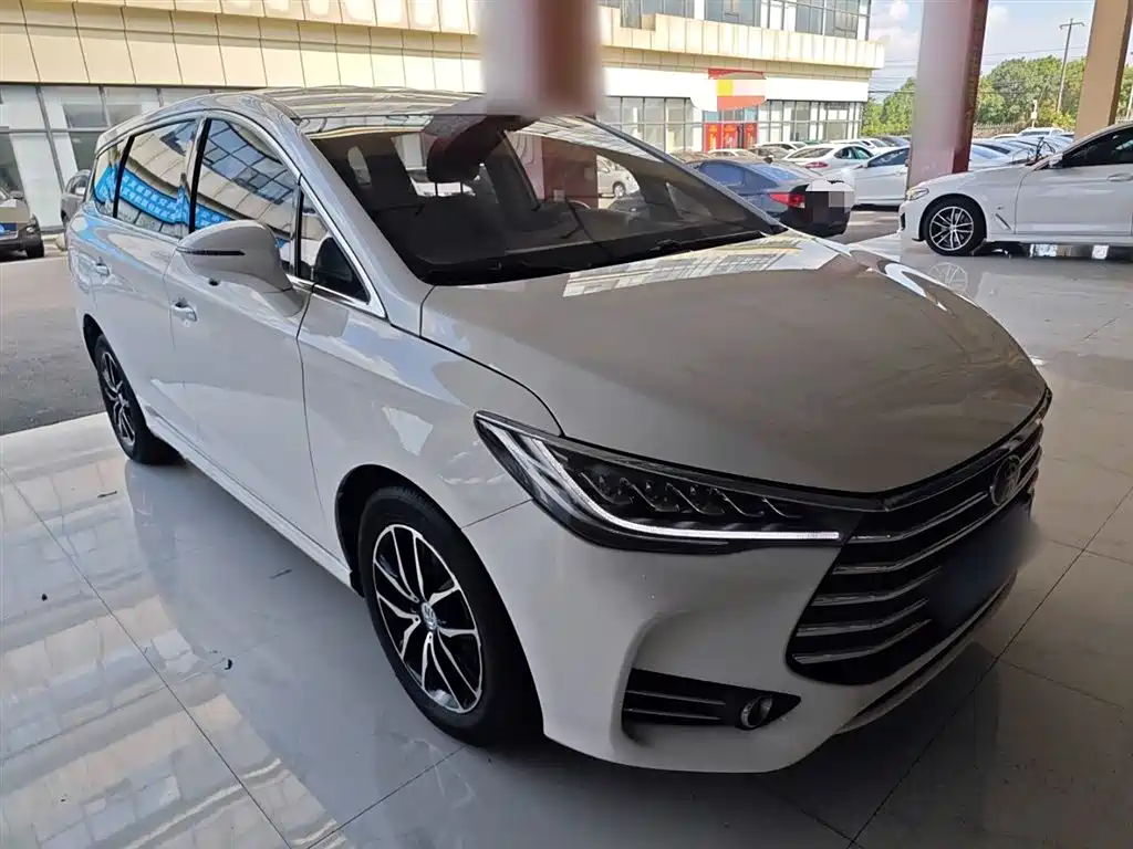 BYD SONG MAX
