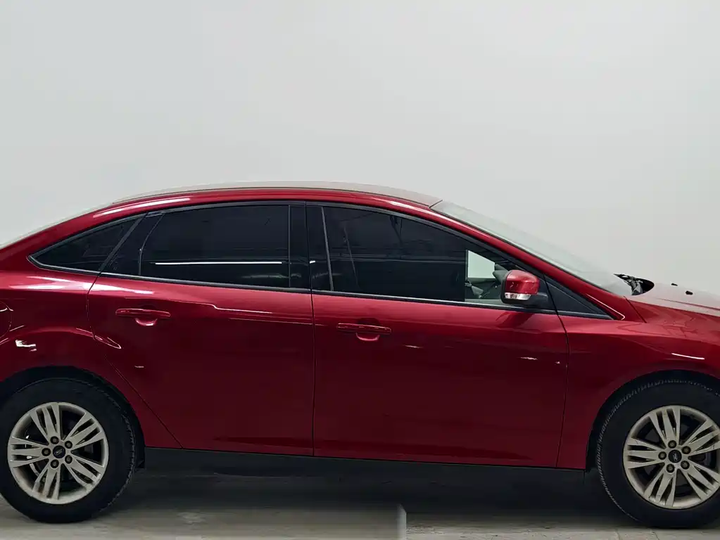 Ford Focus — миниатюра 8