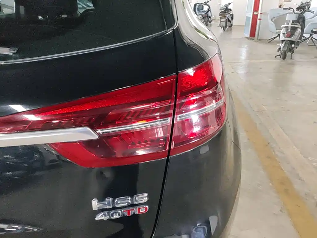 Hongqi Hongqi HS5 — миниатюра 8