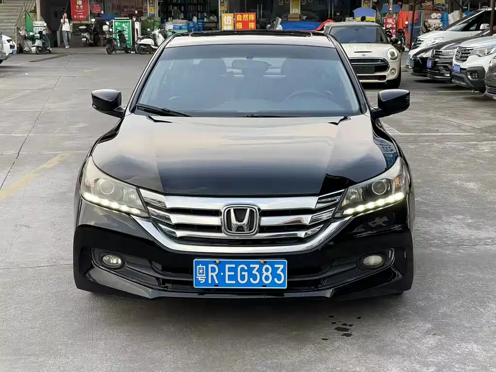 Honda Accord — миниатюра 2