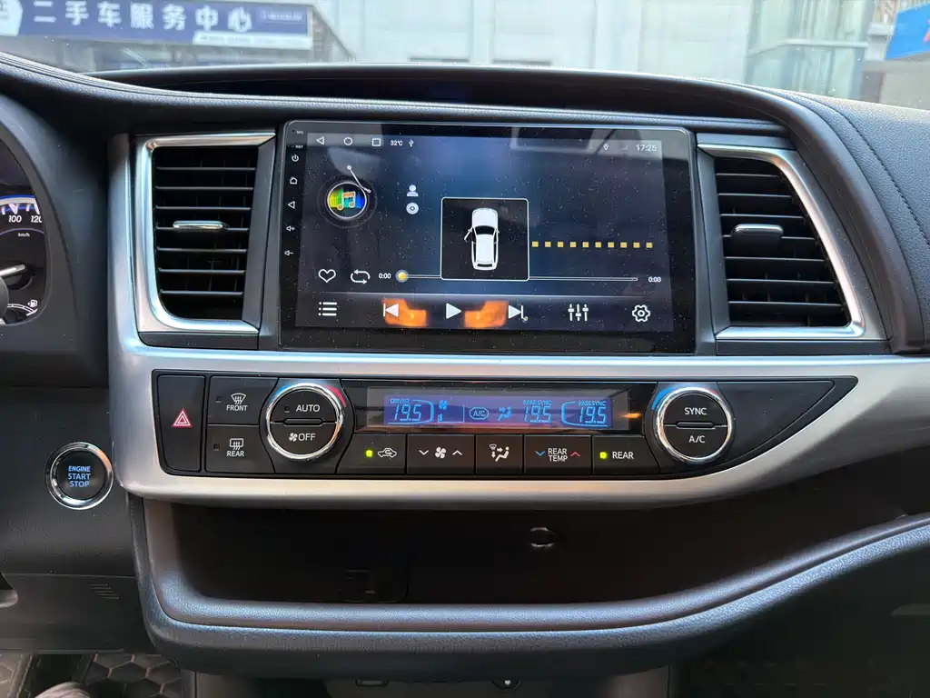 Toyota Highlander — миниатюра 14