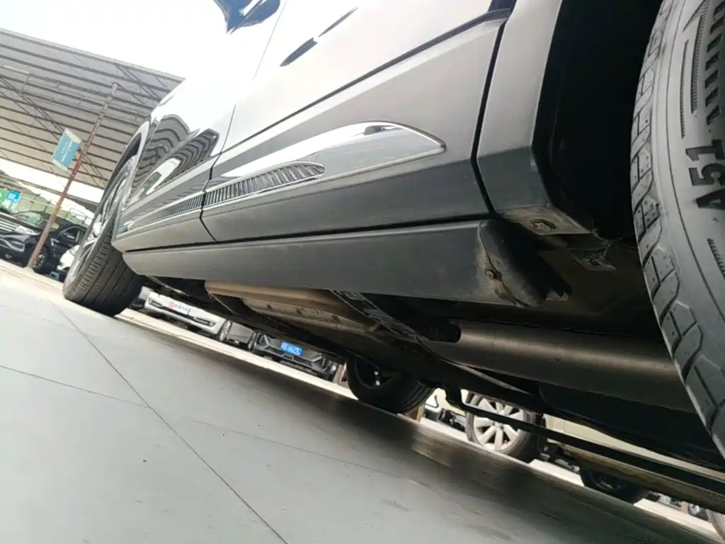 Hongqi Hongqi HS7 PHEV — миниатюра 22