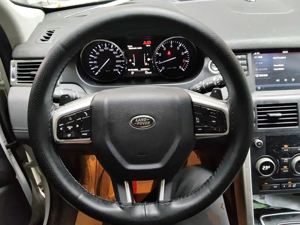 Land Rover Discovery Sport — миниатюра 6