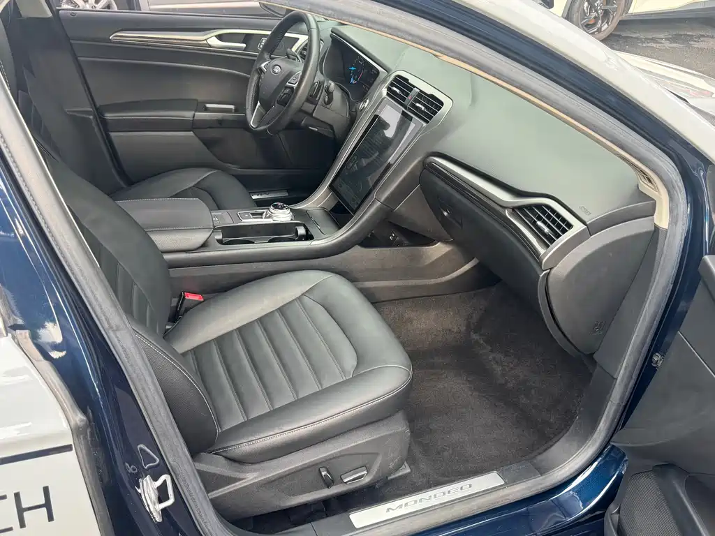 Ford Mondeo — миниатюра 17