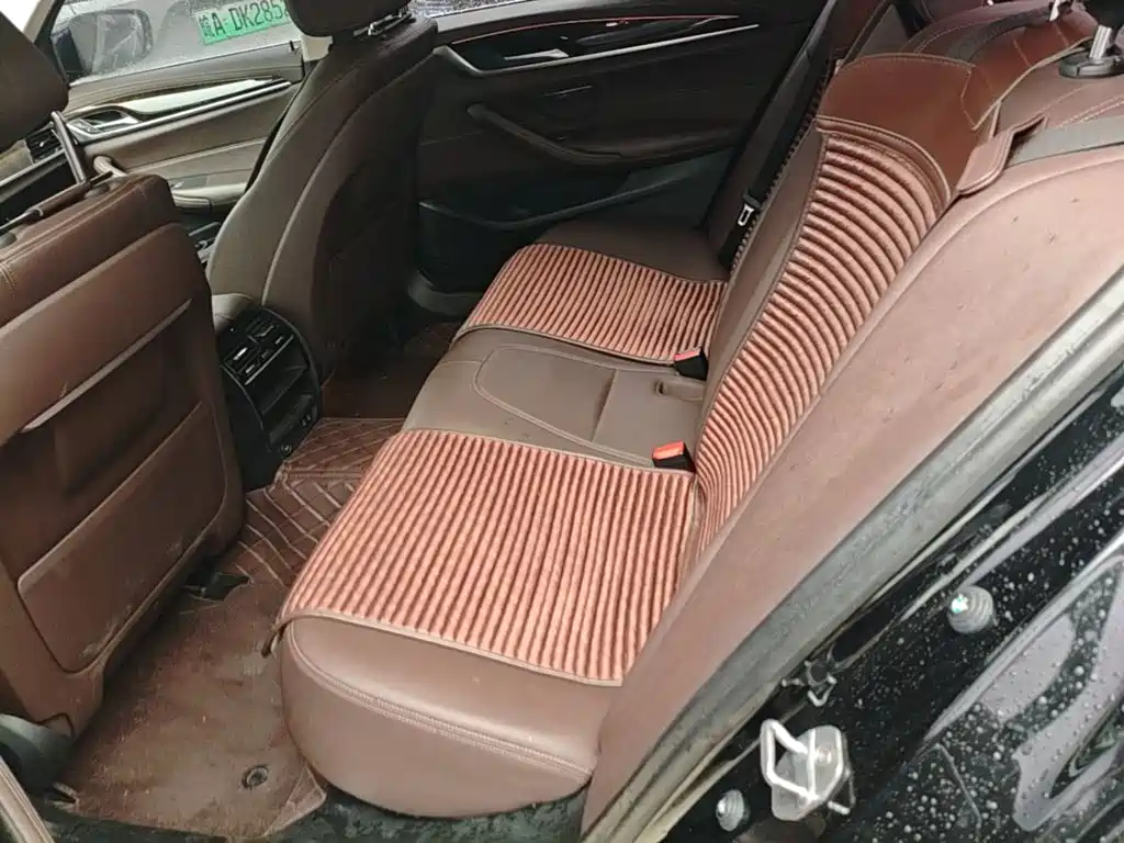 BMW 5 Series — миниатюра 17
