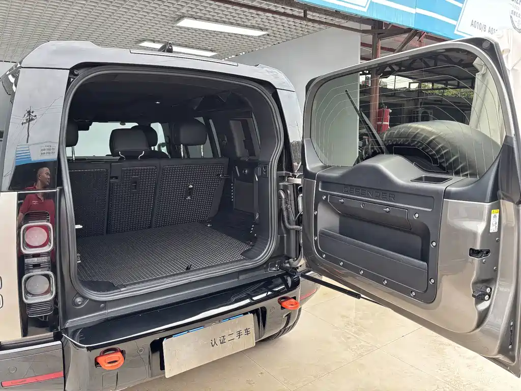 Land Rover Defender — миниатюра 29