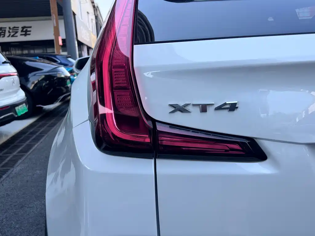 Cadillac XT4 — миниатюра 17