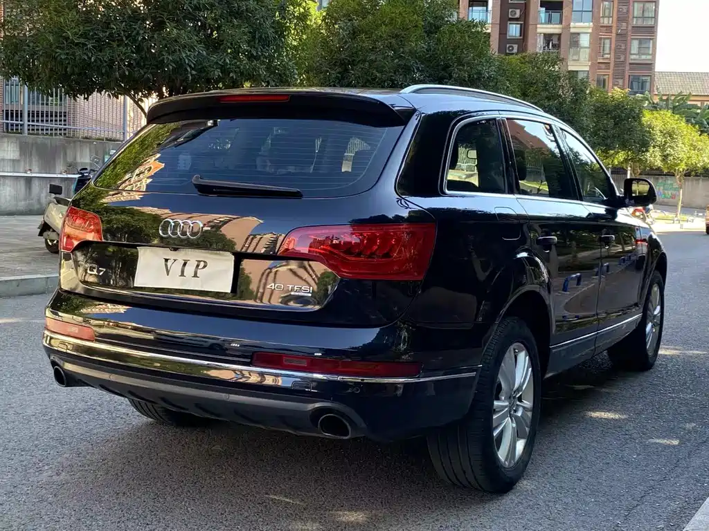 Audi Q7 — миниатюра 4