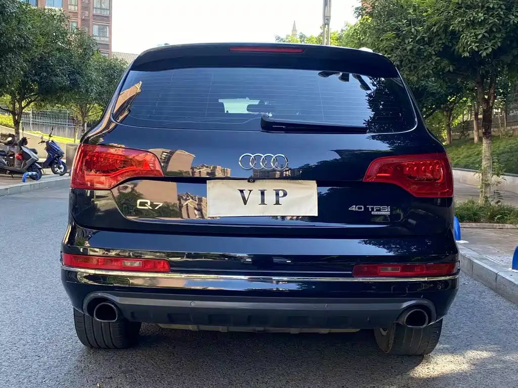 Audi Q7 — миниатюра 5