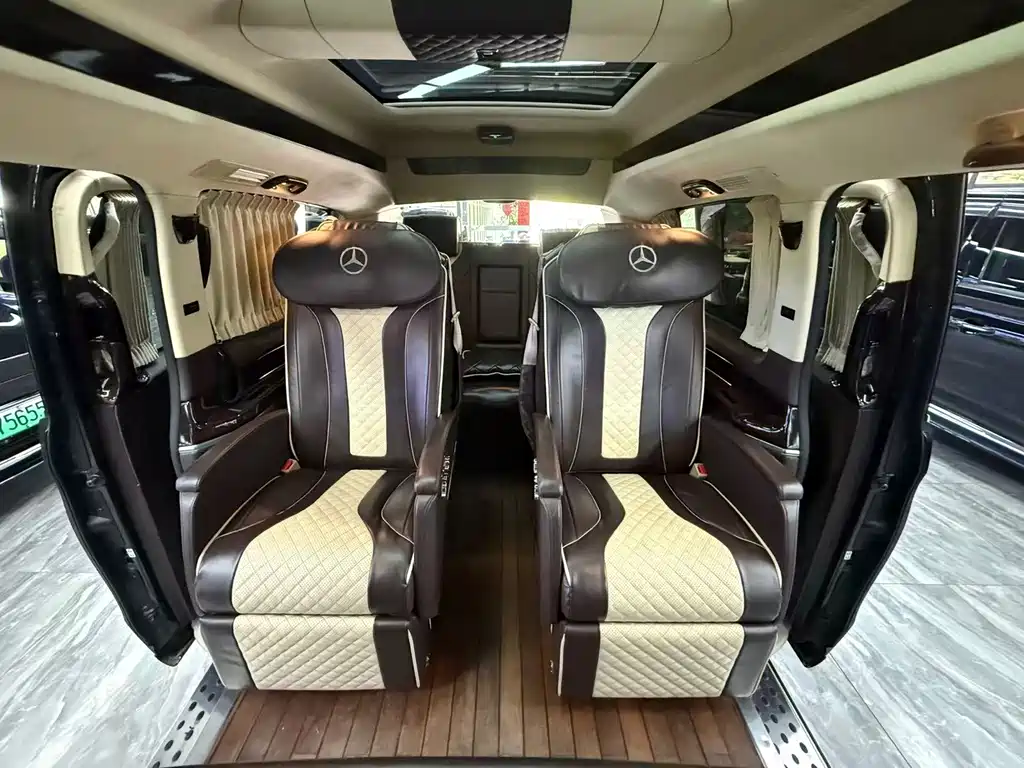 Mercedes-Benz V-Class — миниатюра 11
