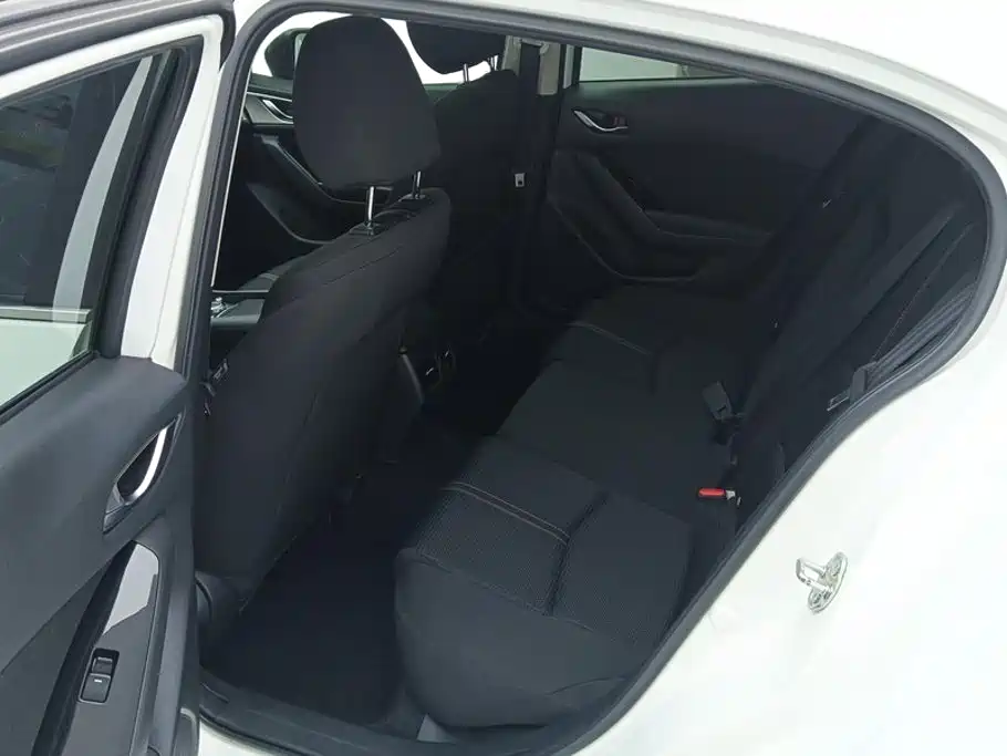 Mazda 3 Axela — миниатюра 11