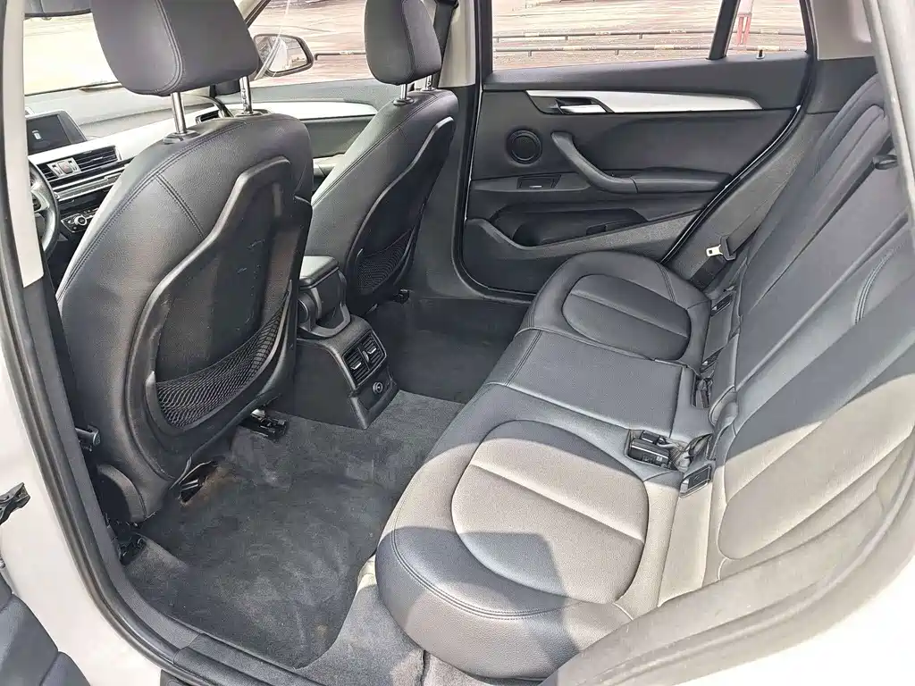 BMW X1 — миниатюра 10