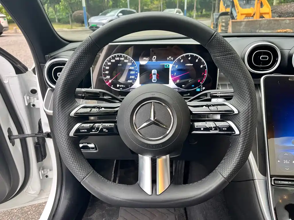 Mercedes-Benz C-Class — миниатюра 7